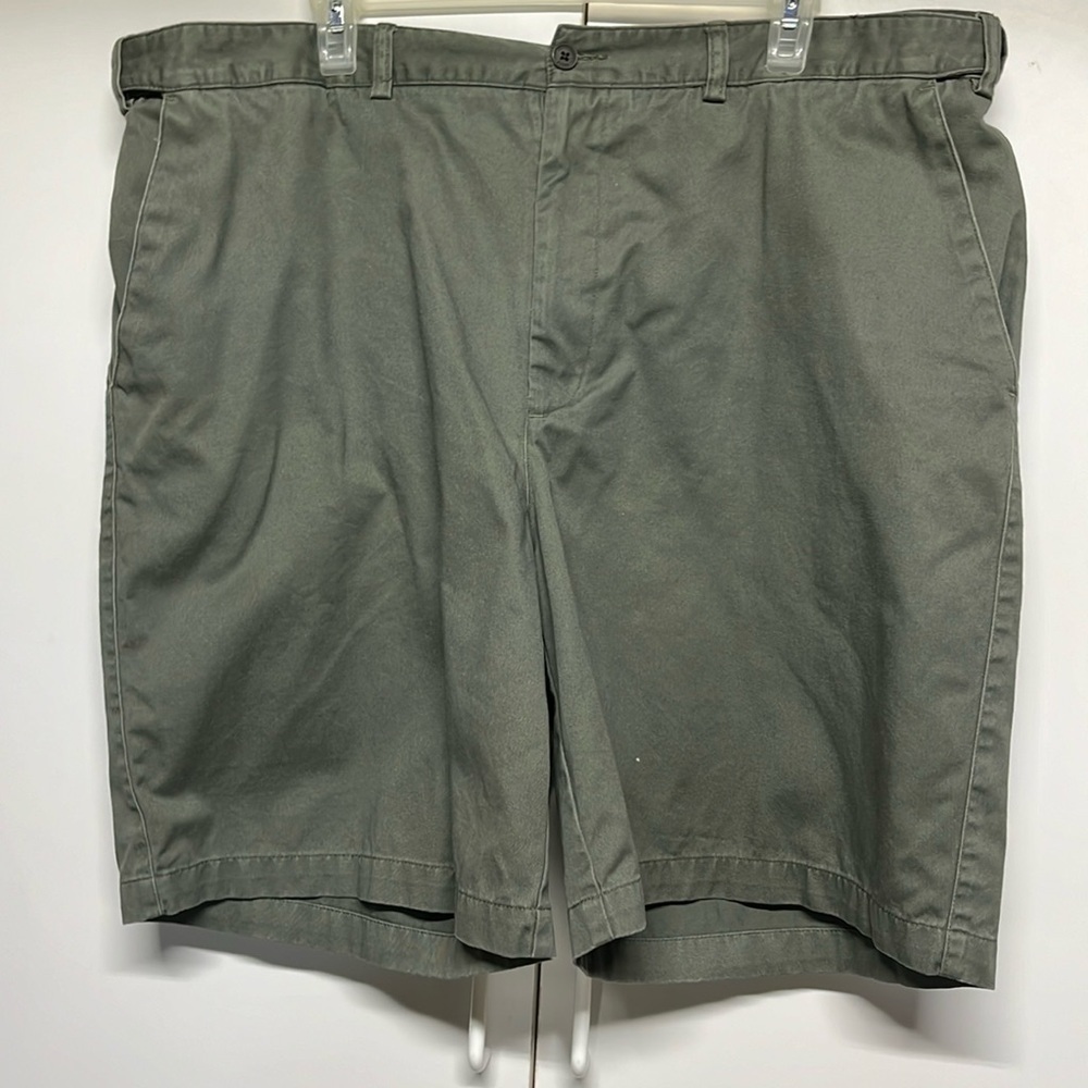 Geoffrey Beene Men’s Olive Green Flat Front Shorts Size 40 Cotton Comfort Waist